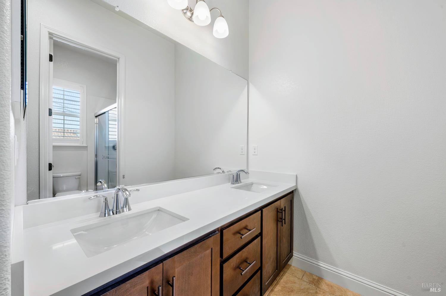 6006 Peacock Ct
