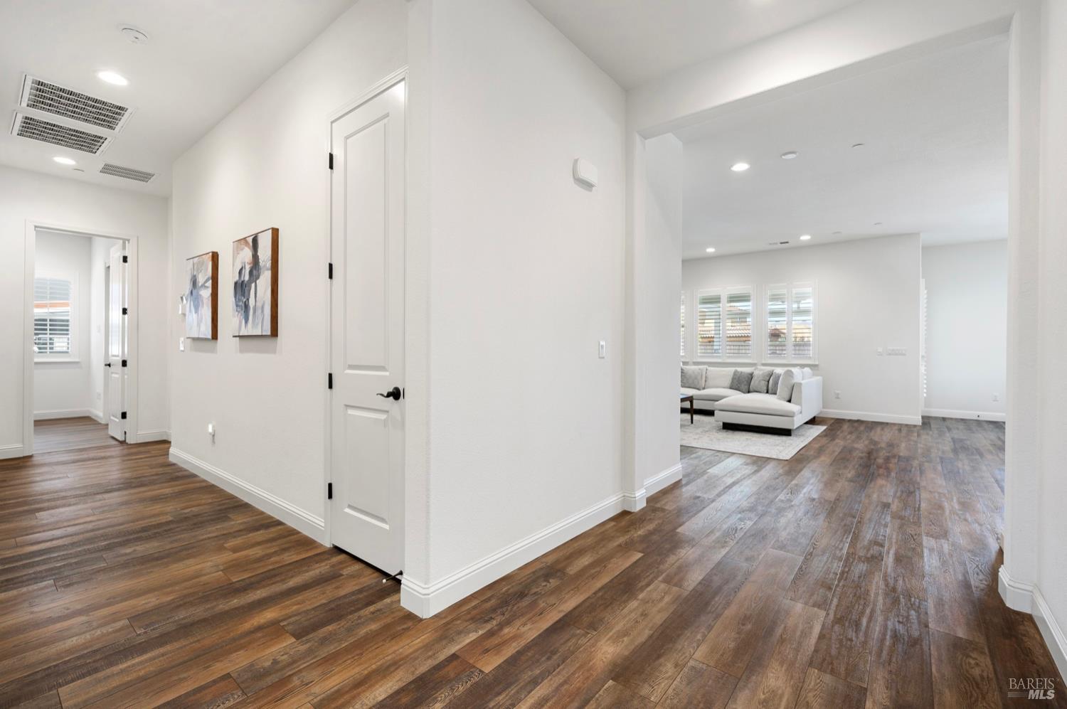 6006 Peacock Ct