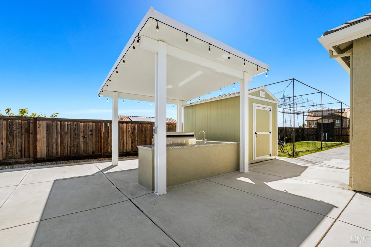 6006 Peacock Ct