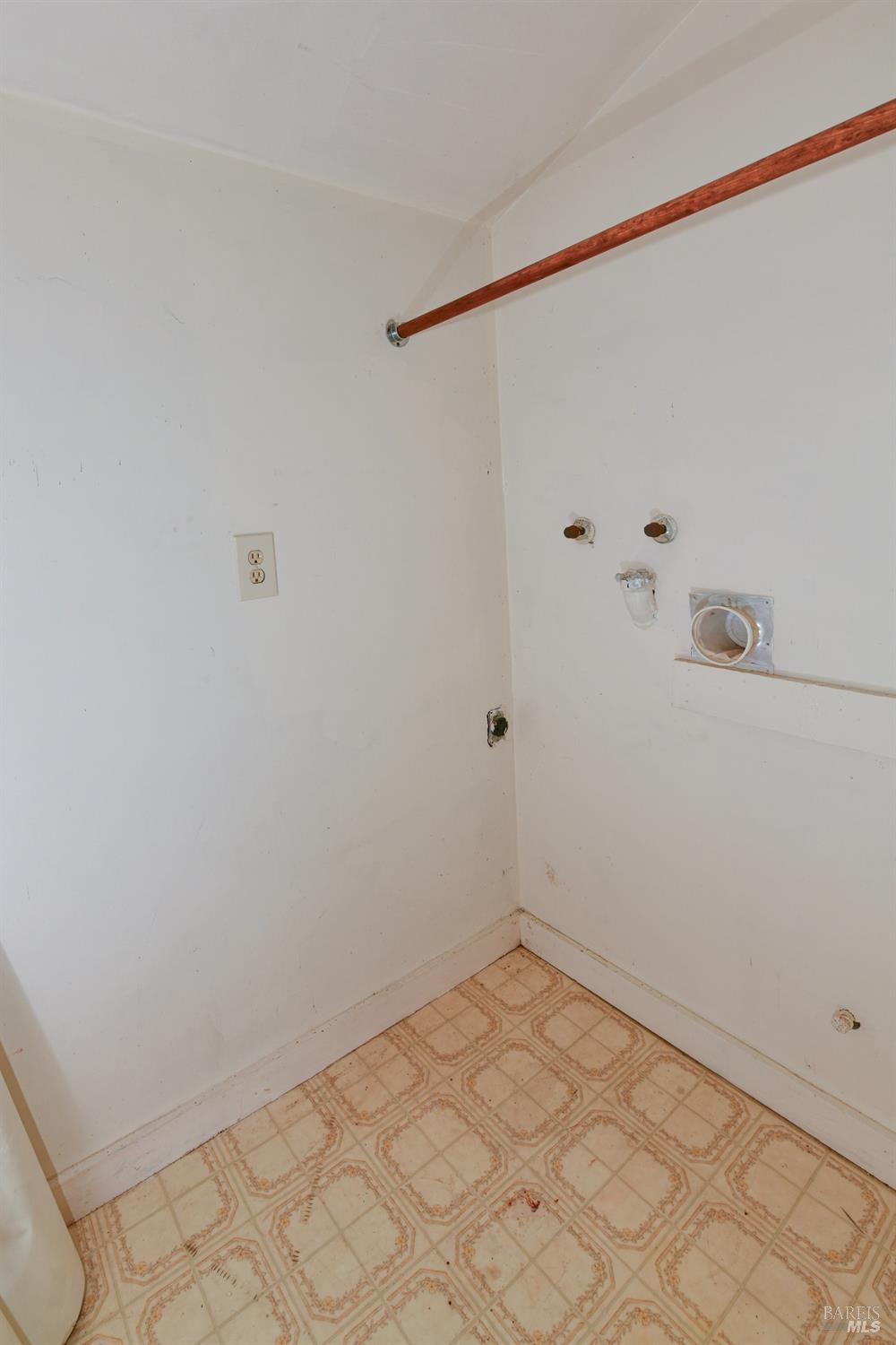 473 Newton Way