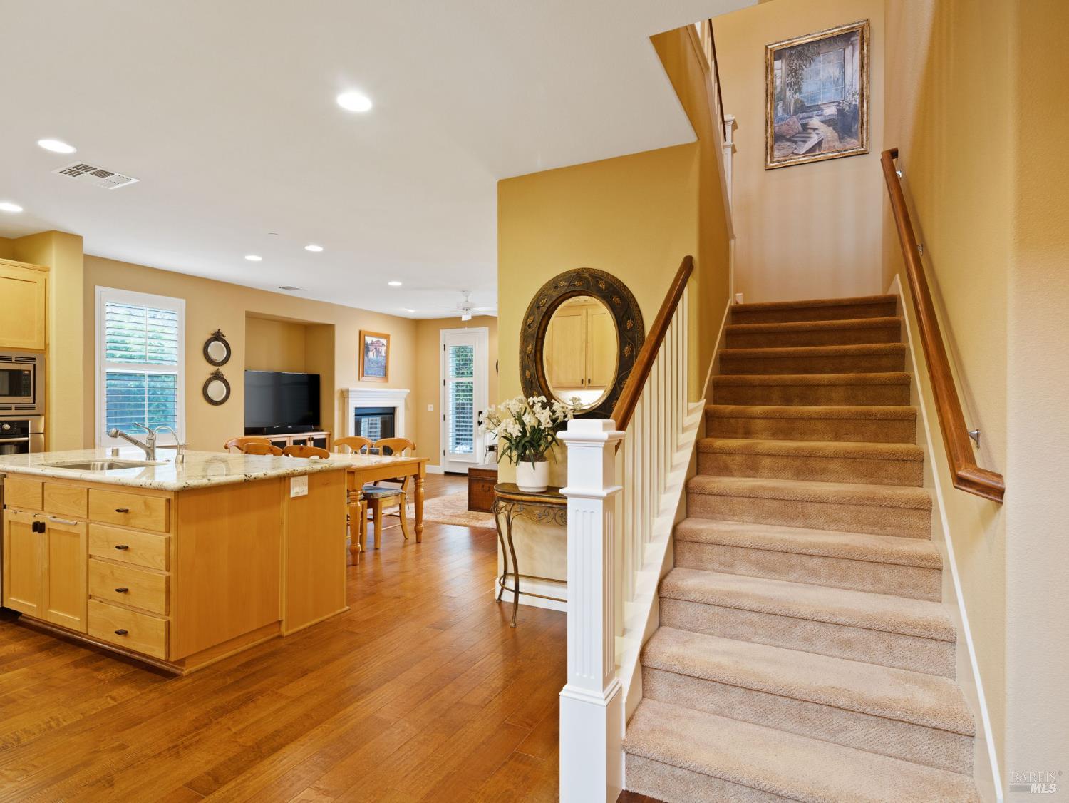 3263 Atherton Cir