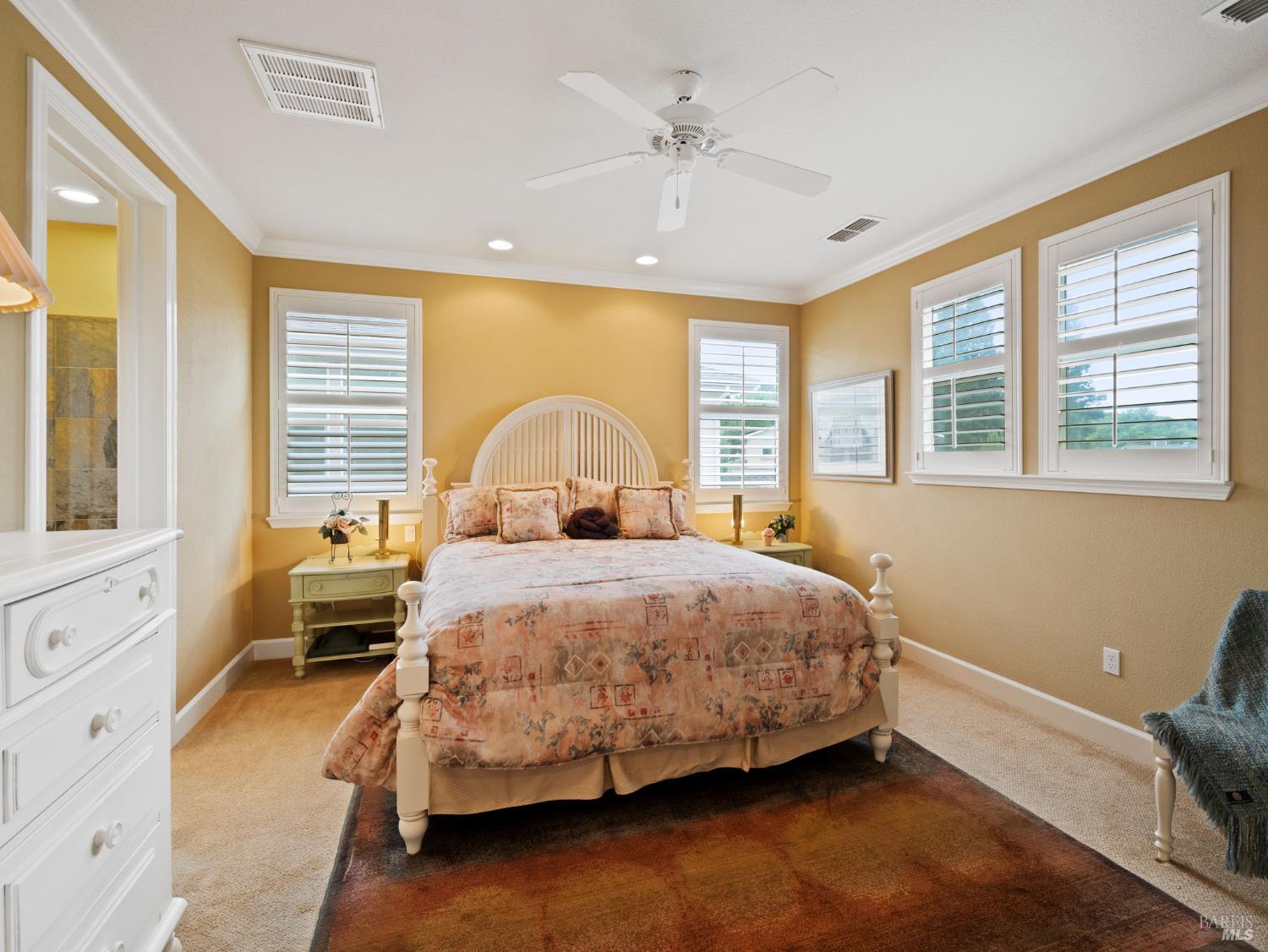 3263 Atherton Cir