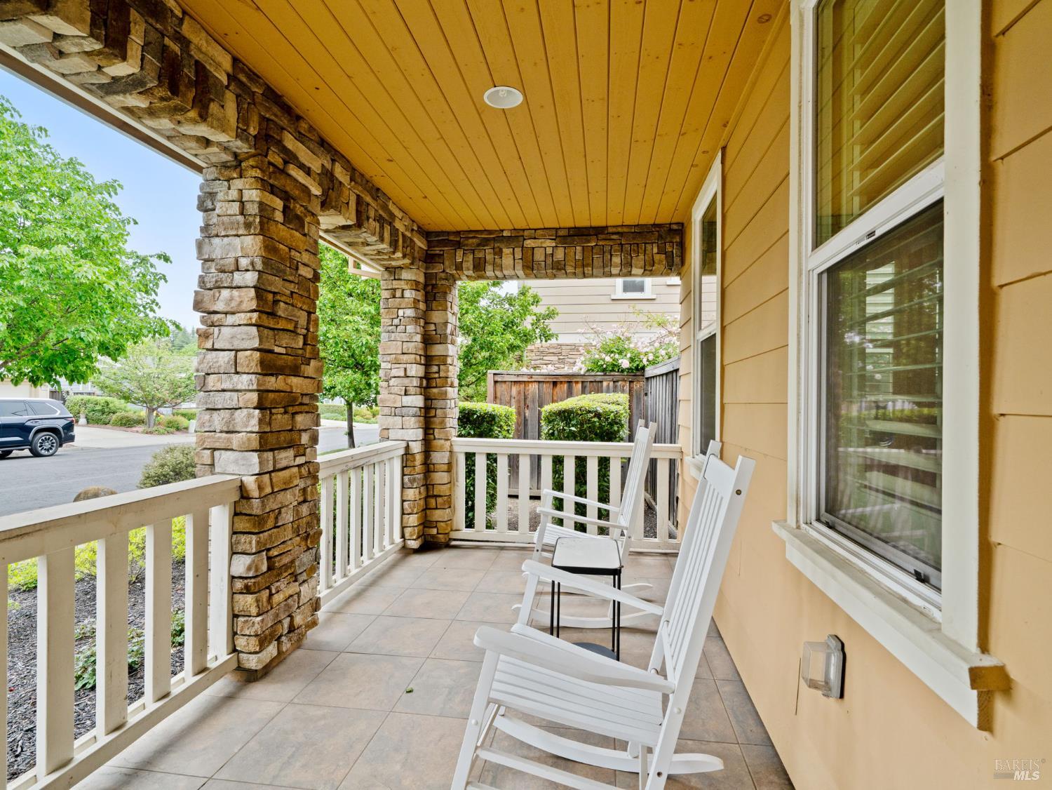 3263 Atherton Cir