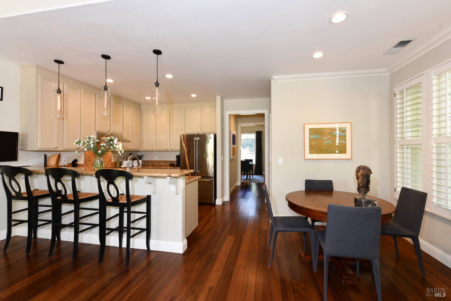 1571 Voorhees Cir