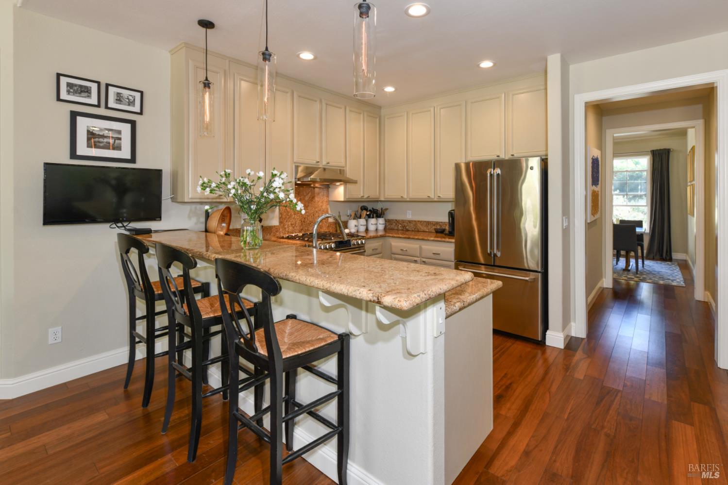 1571 Voorhees Cir