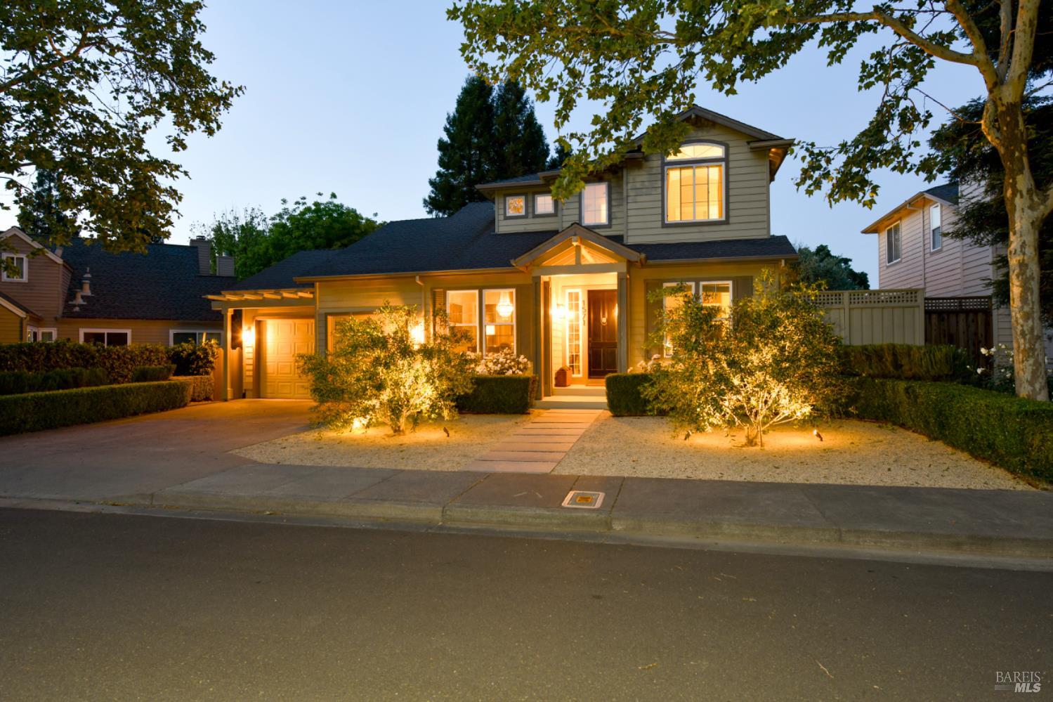 1571 Voorhees Cir