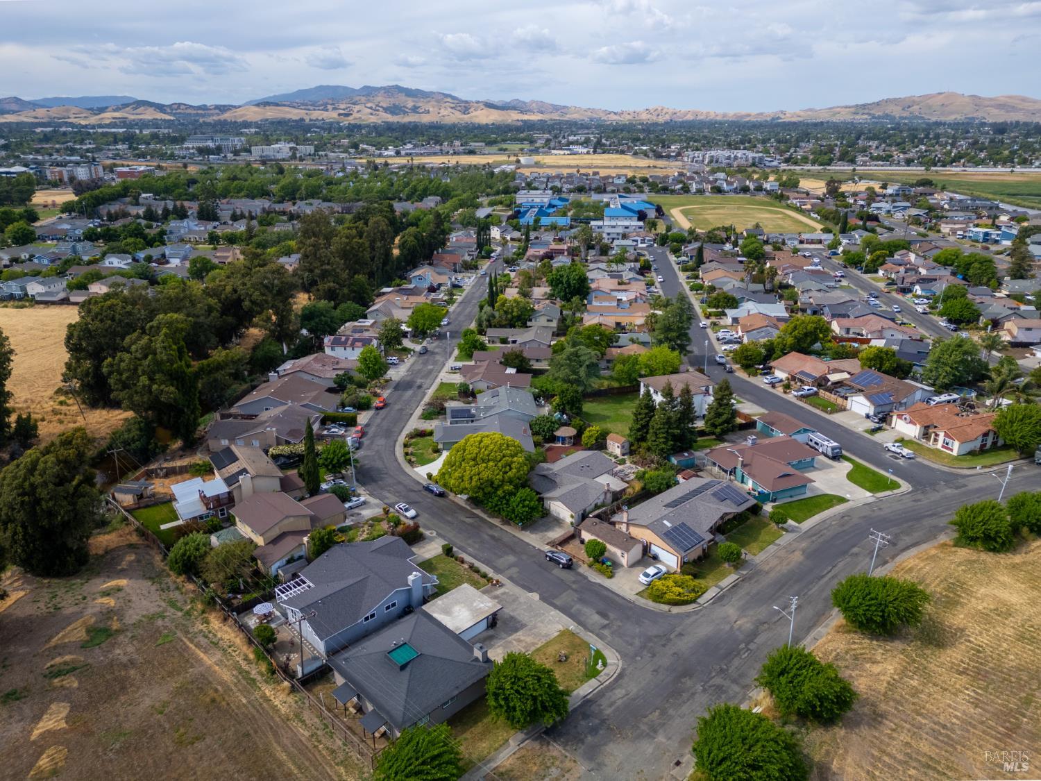 733 Whispering Bay Ln