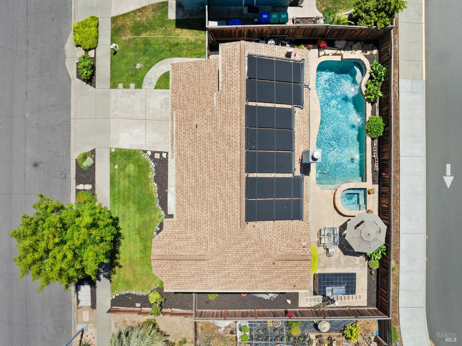 109 Paradise Dr