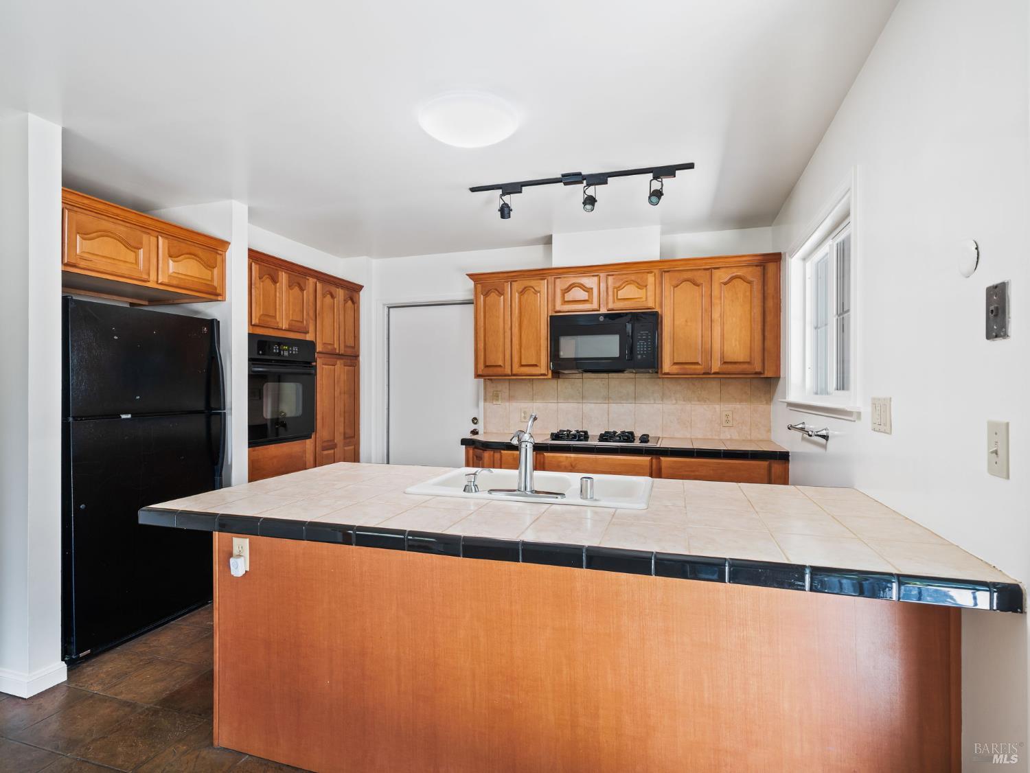 145 Temelec Cir