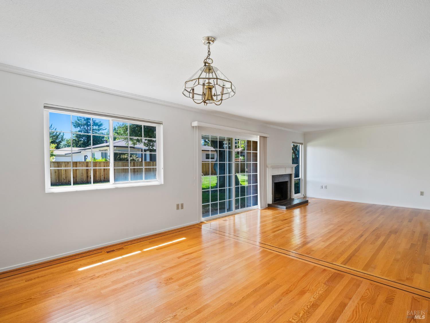 145 Temelec Cir