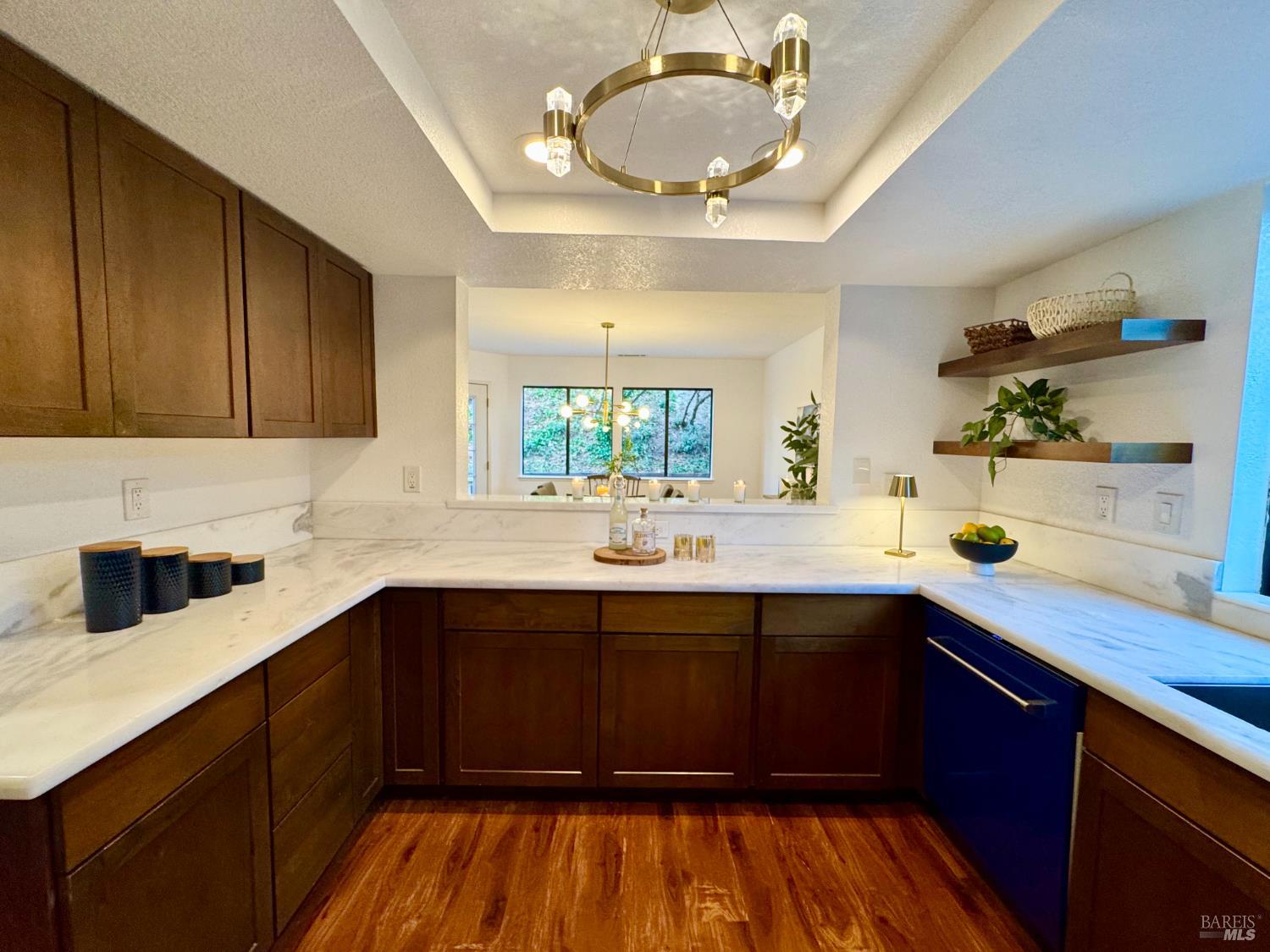 124 Nalisty Dr