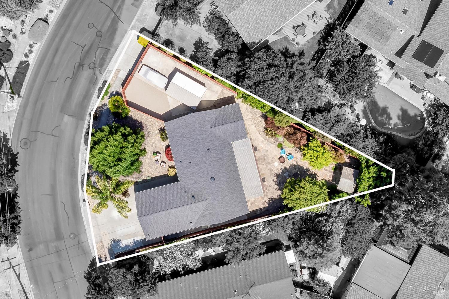 3042 Donna Dr