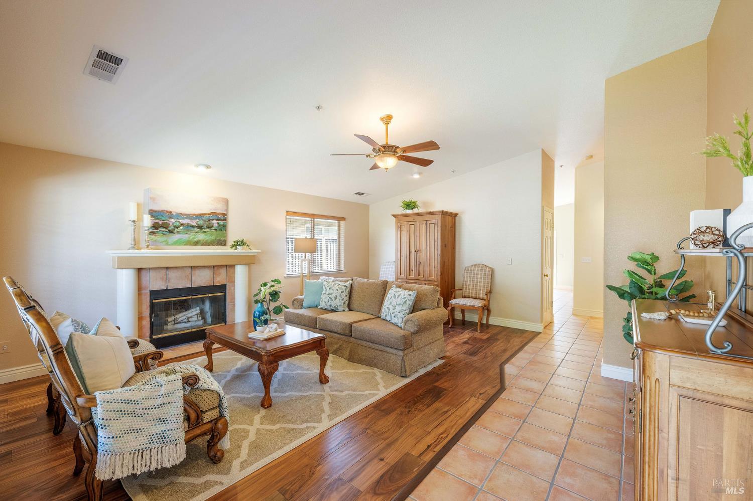 100 Poe Ct