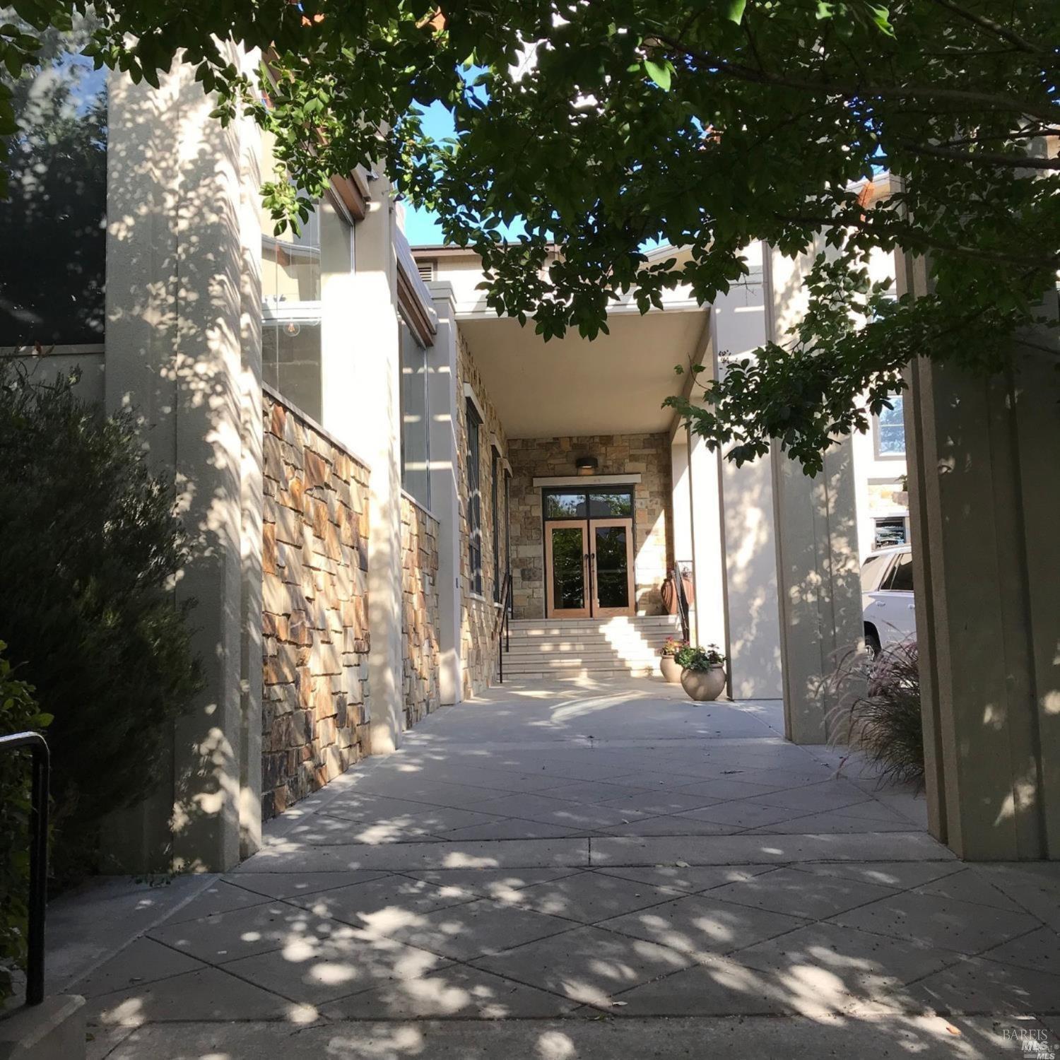 1314 Mckinstry St #2008