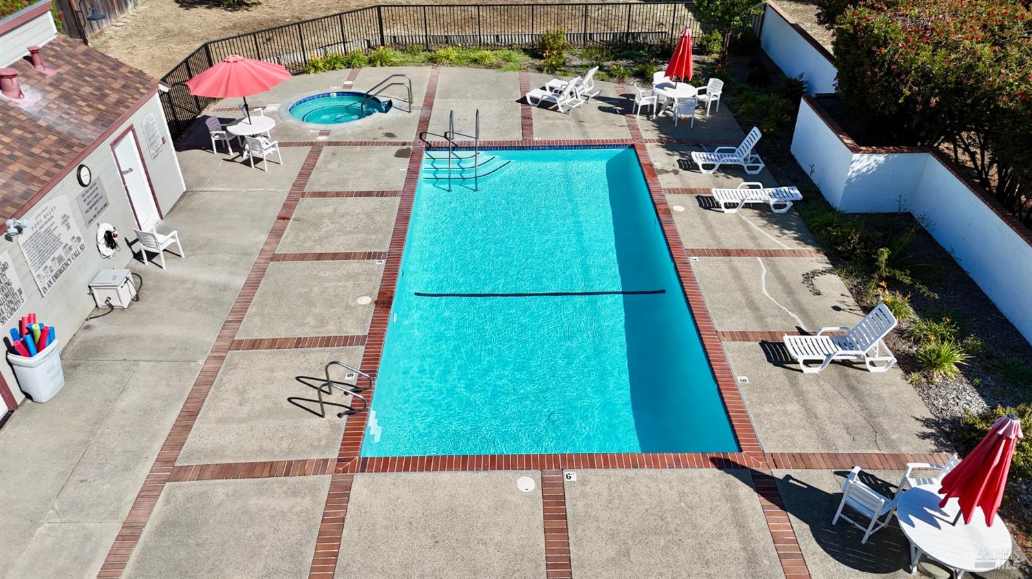 110 Falcon Crest Cir