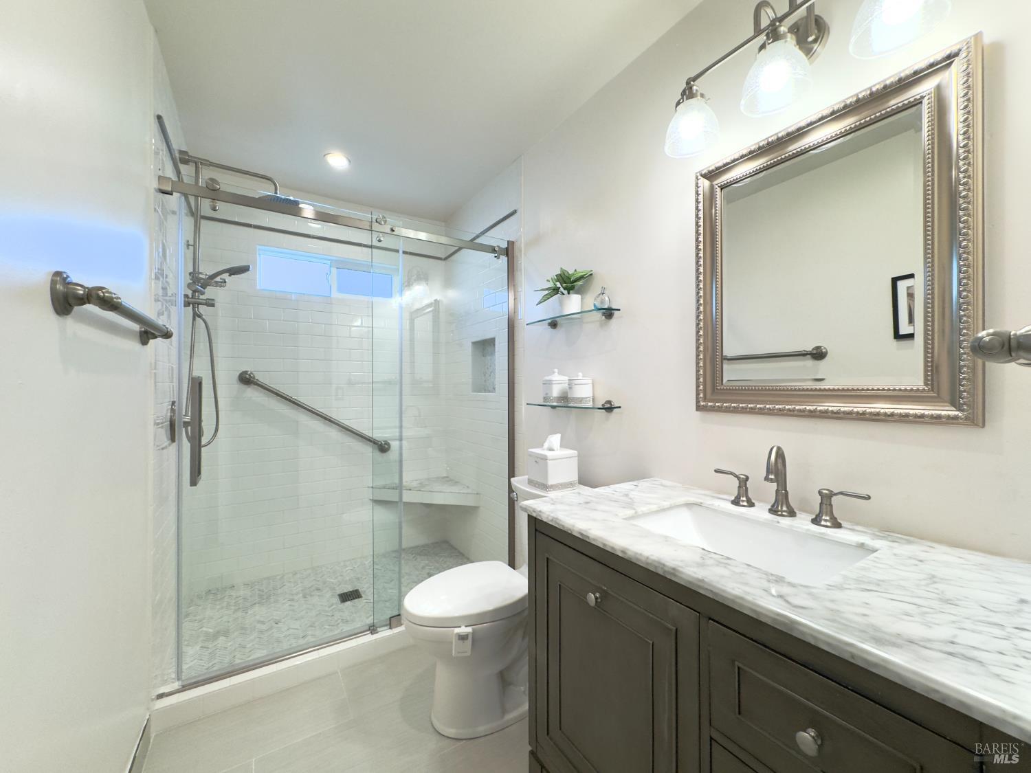 110 Falcon Crest Cir