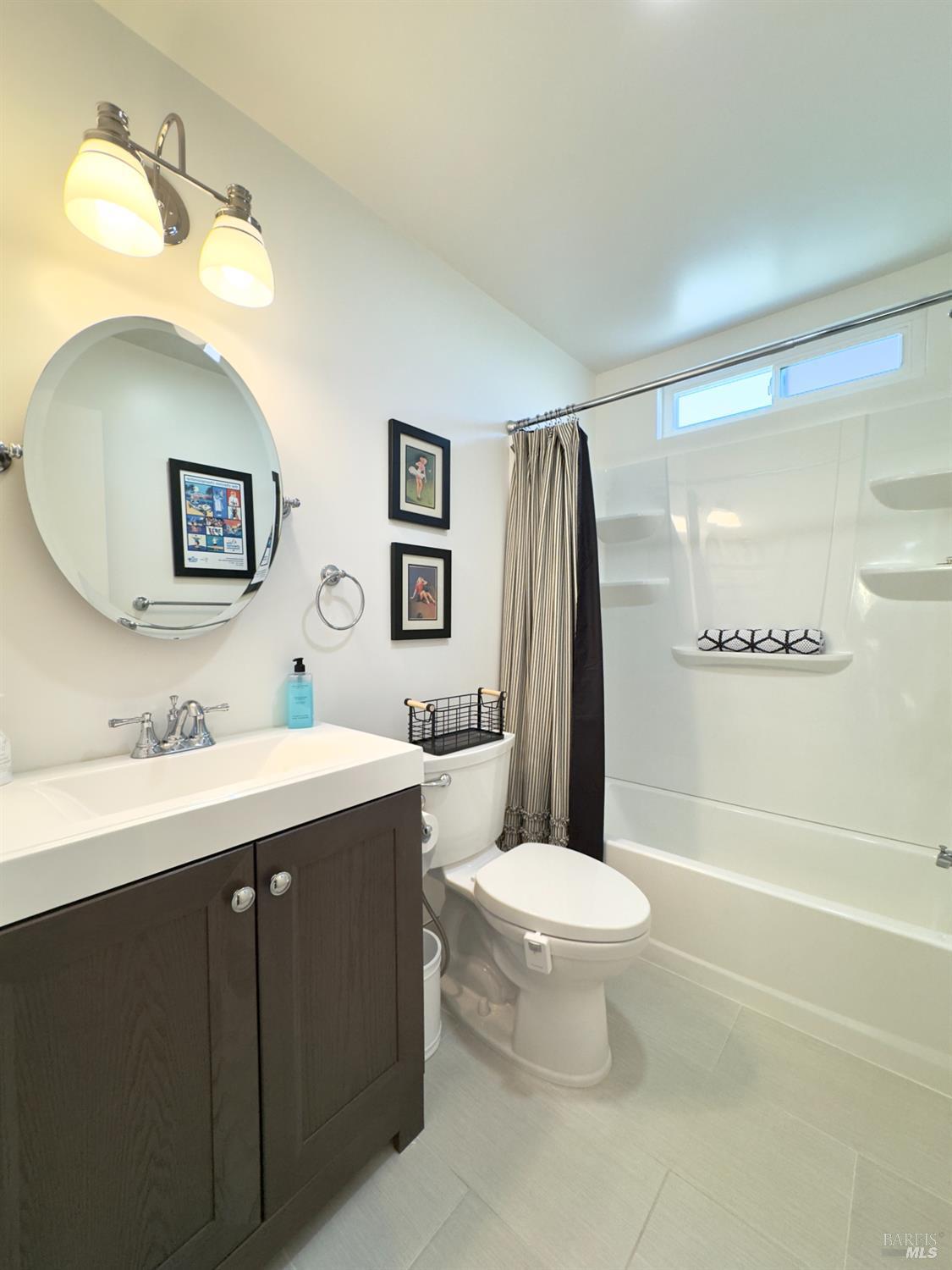 110 Falcon Crest Cir