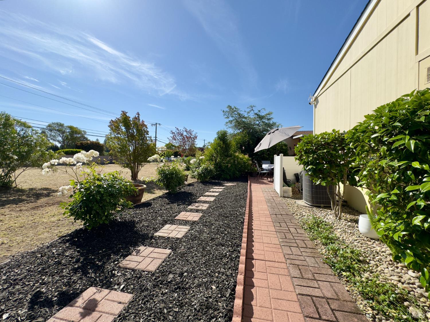 110 Falcon Crest Cir