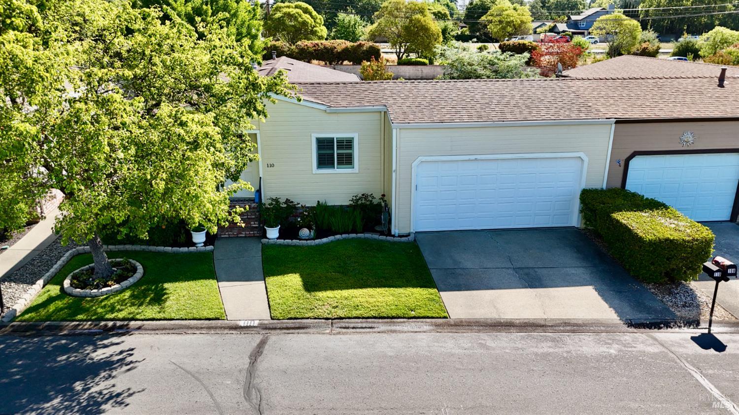 110 Falcon Crest Cir