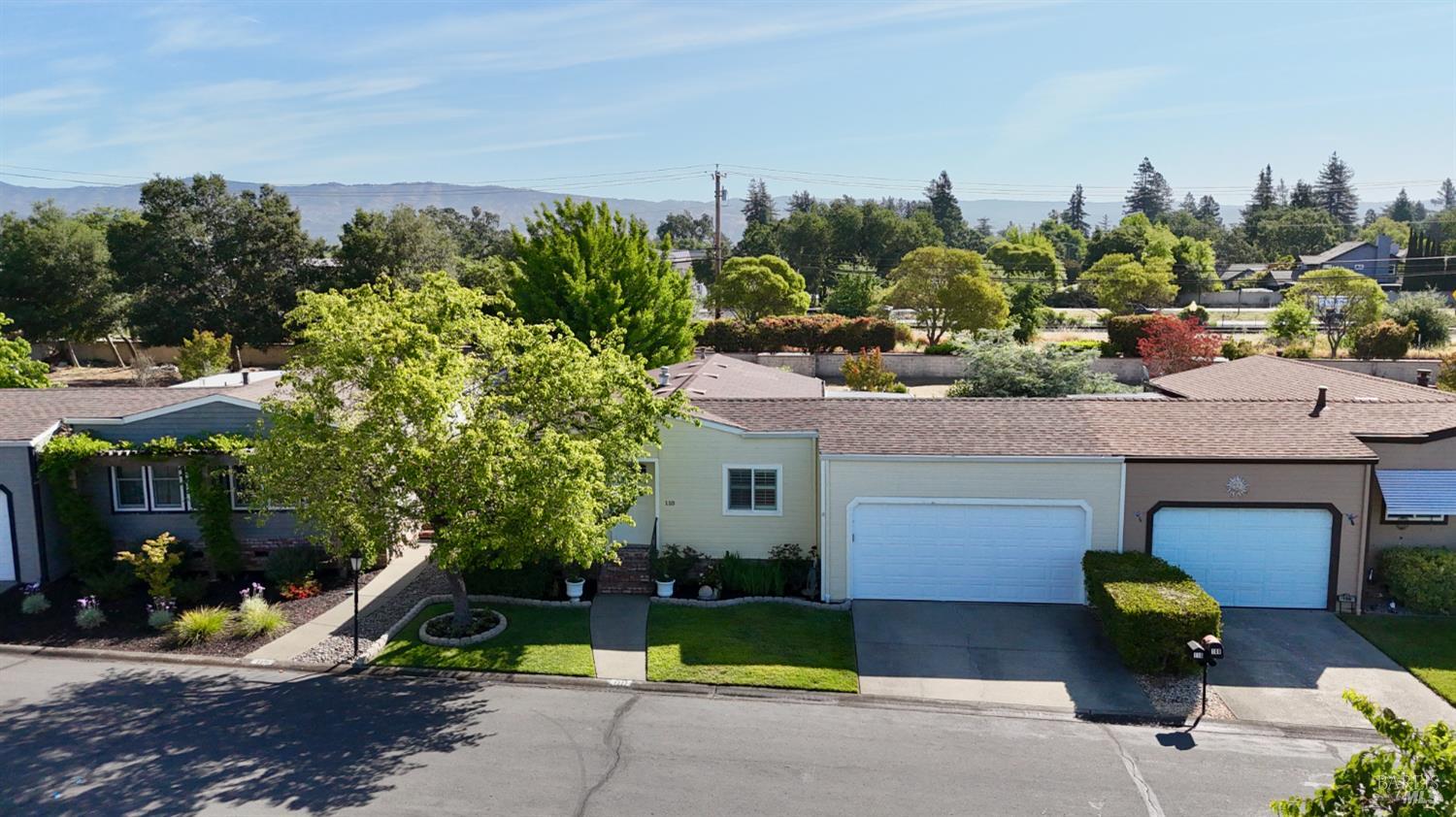 110 Falcon Crest Cir