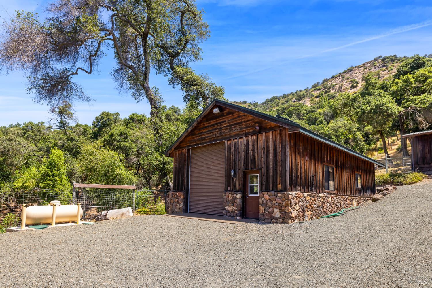 5370 Country Ln