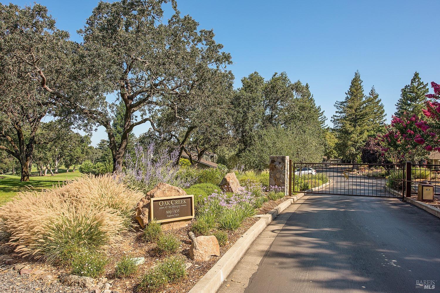 848 Acorn Way