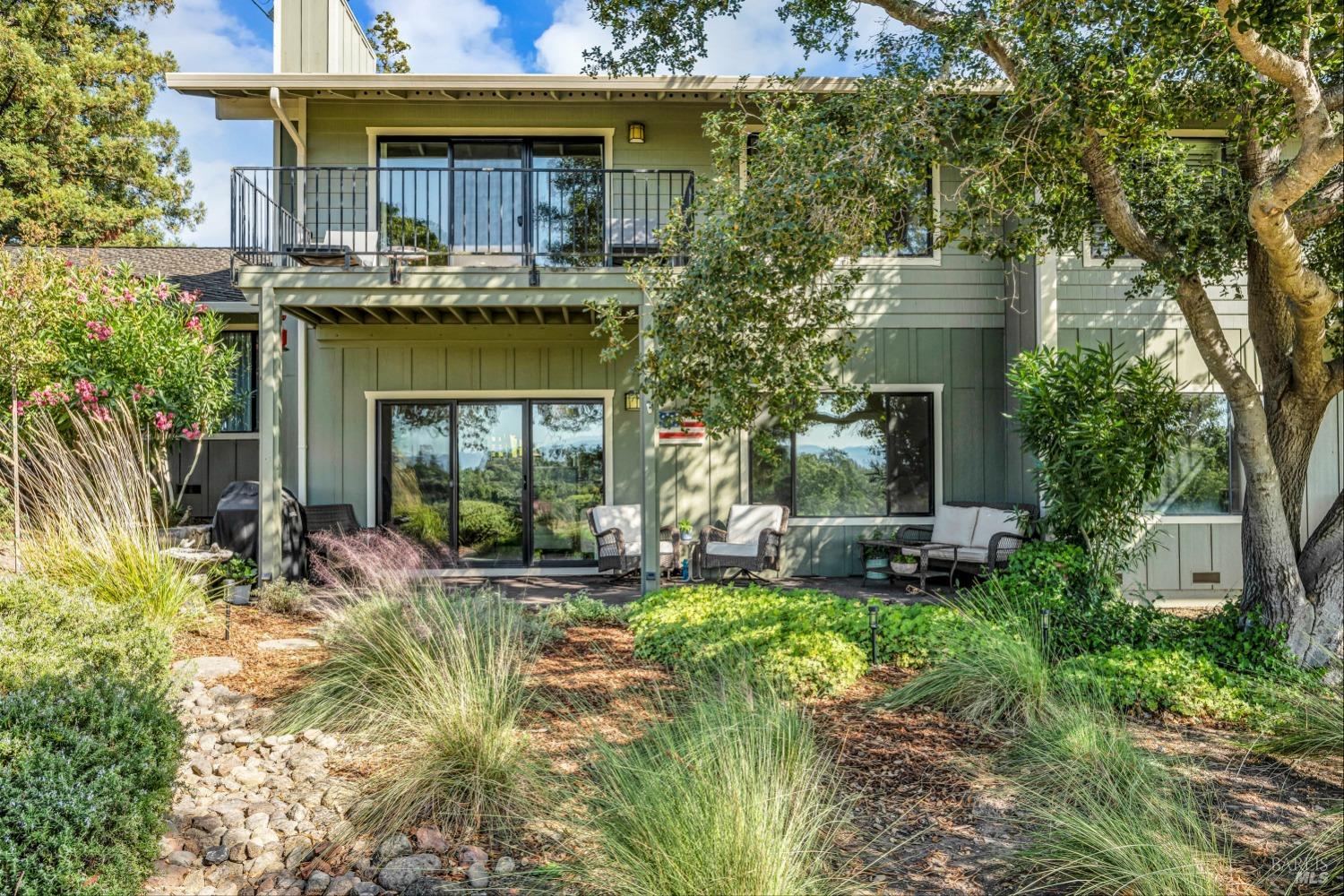848 Acorn Way