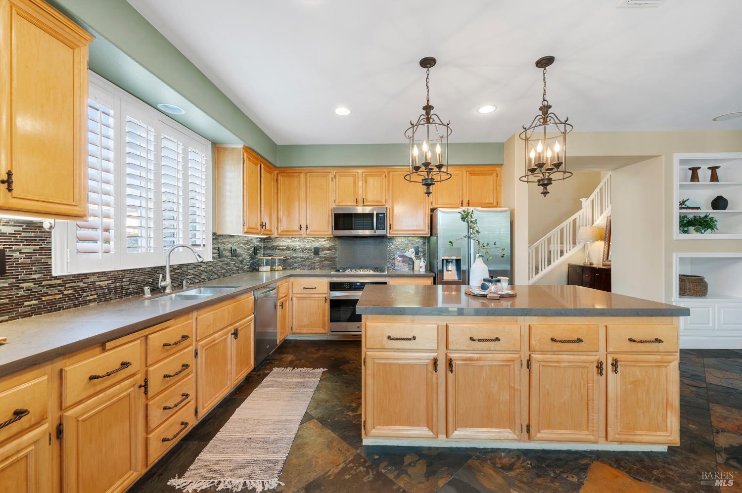 479 Jasper Ct