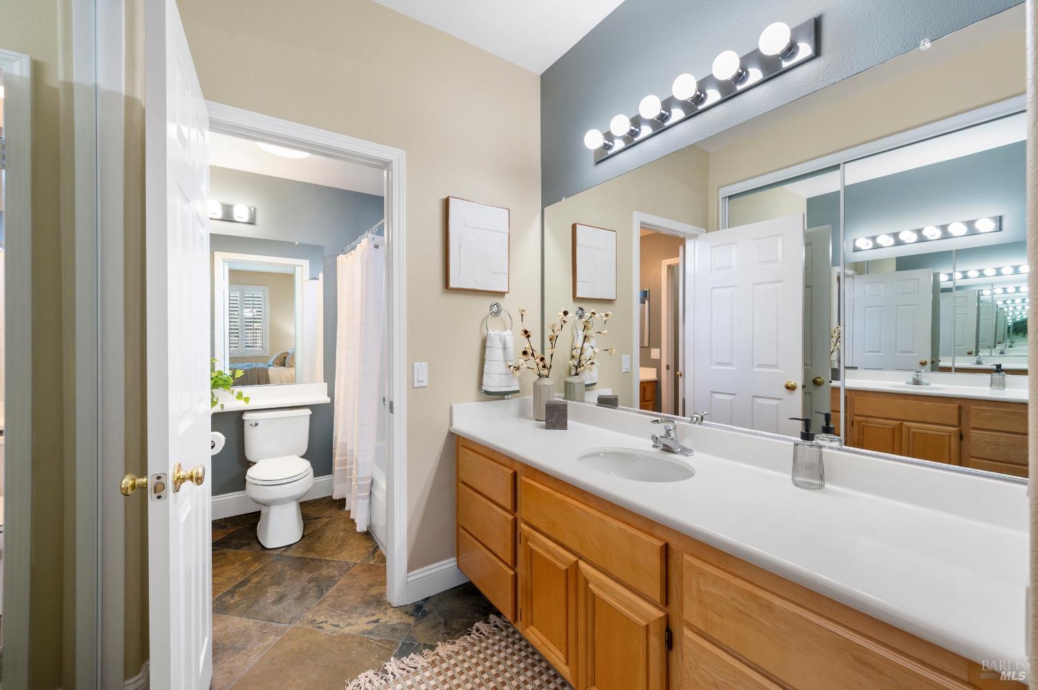 479 Jasper Ct