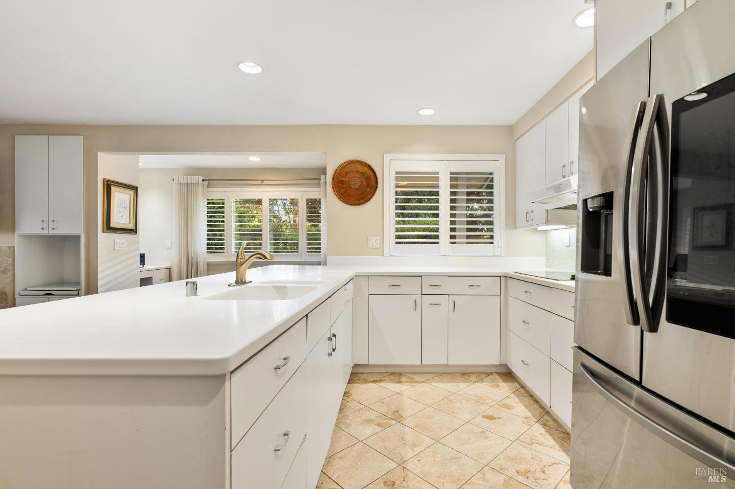 2328 Redwood Rd