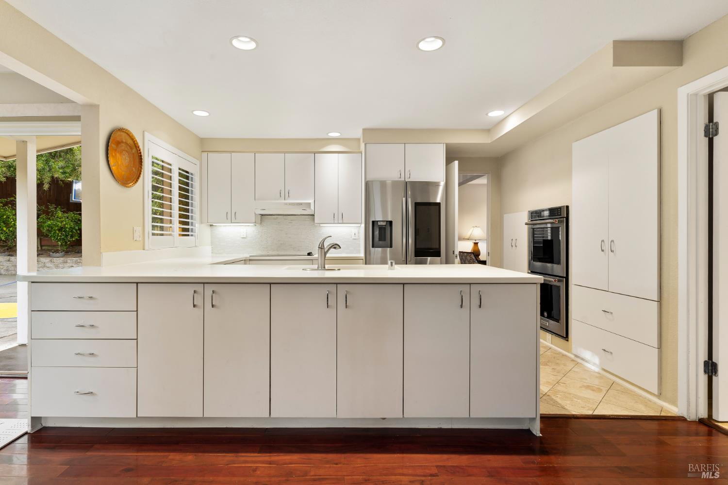 2328 Redwood Rd