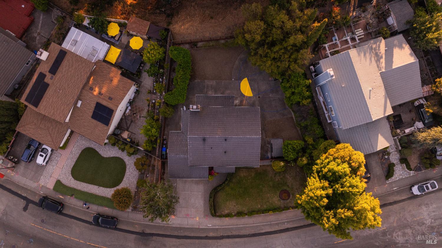 2328 Redwood Rd