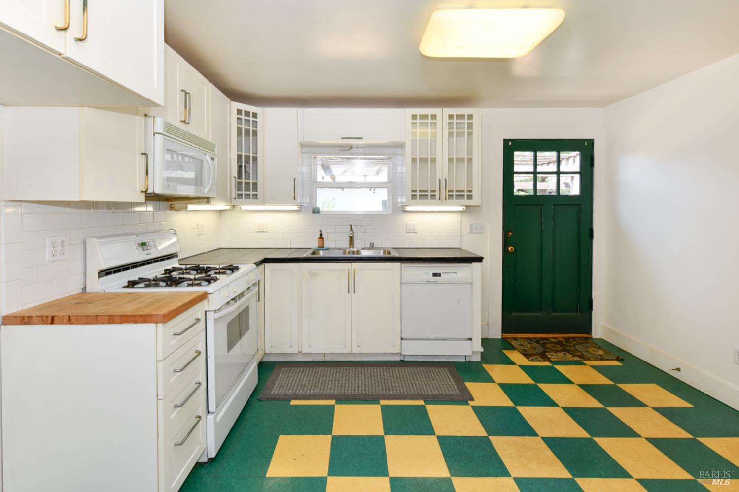 1388 Sulphur Springs Ave