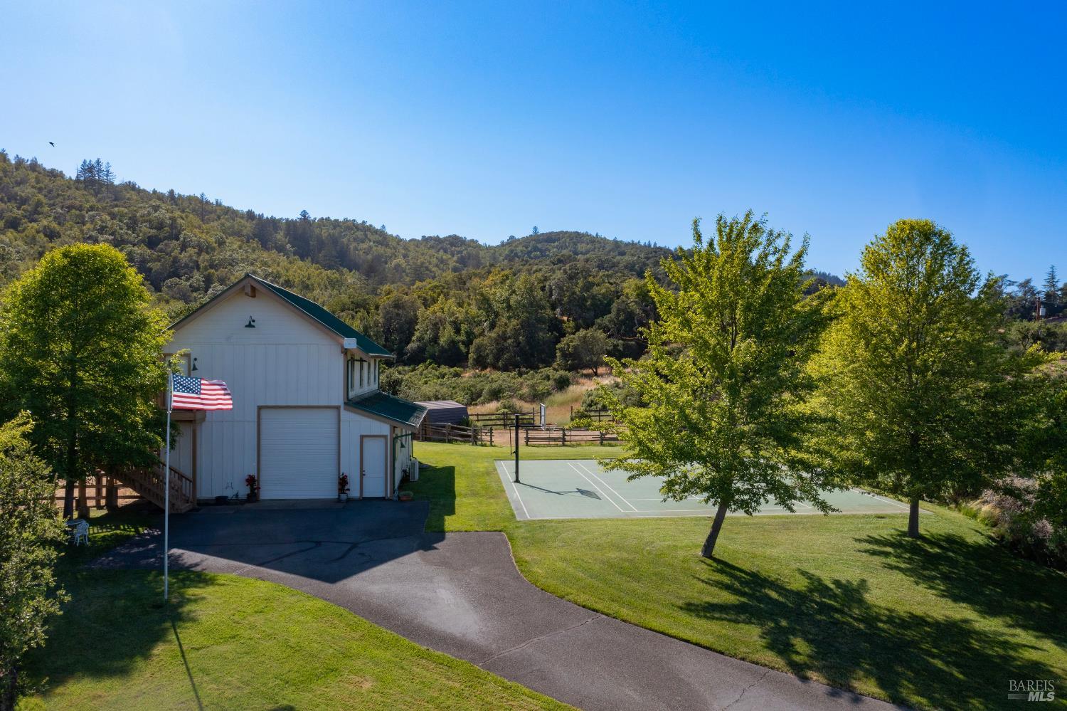3211 Dry Creek Rd