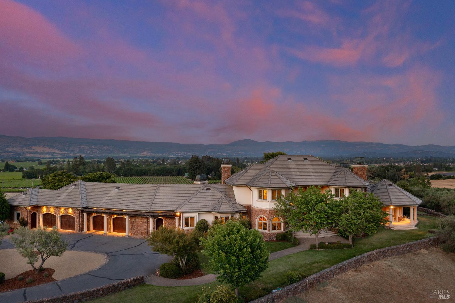 3211 Dry Creek Rd