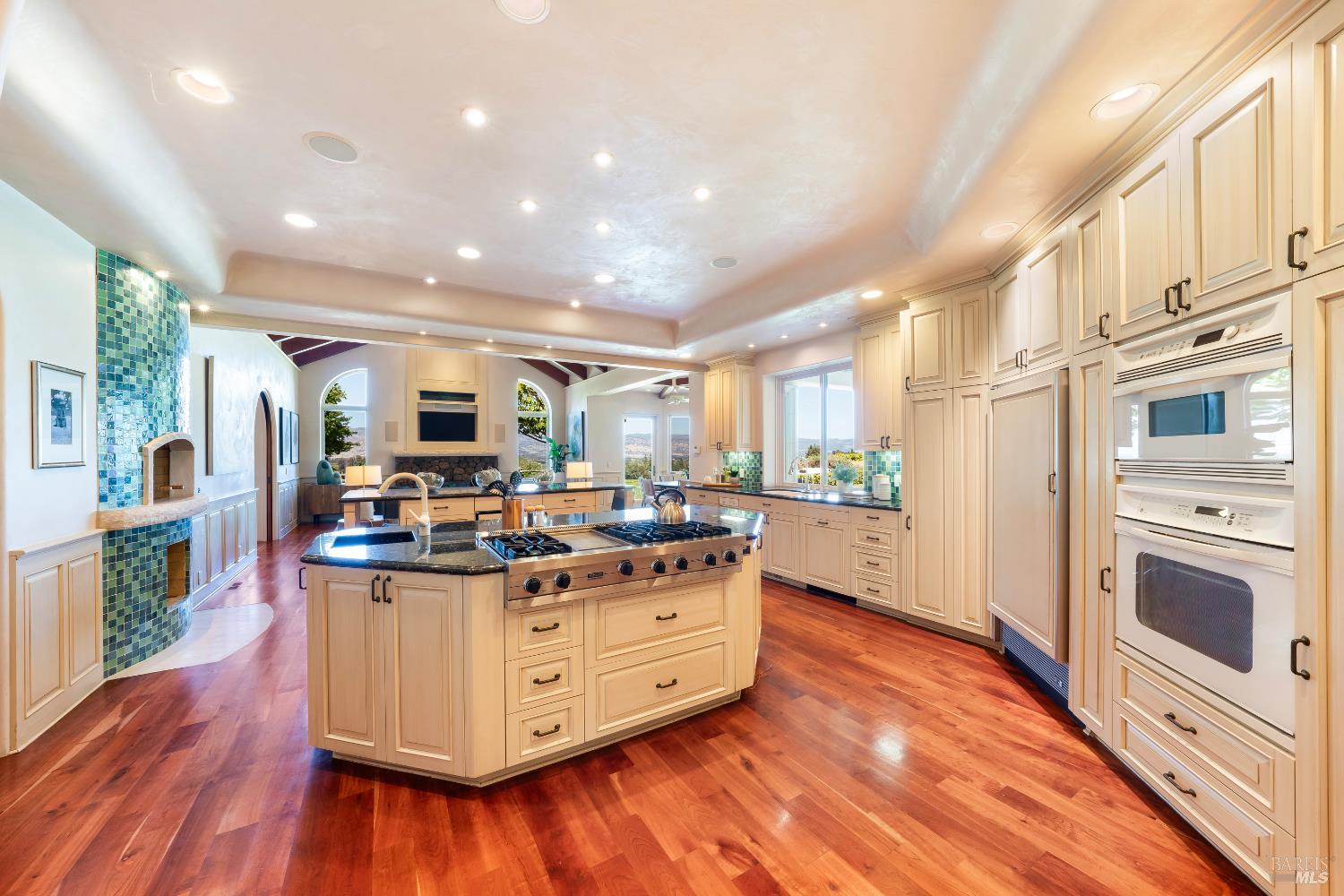 3211 Dry Creek Rd