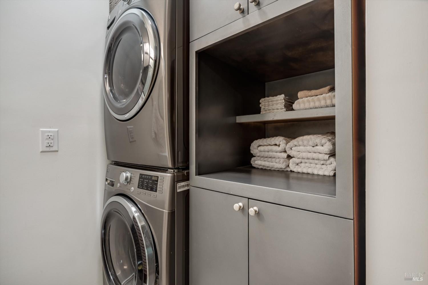 3154 Valley Green Ln