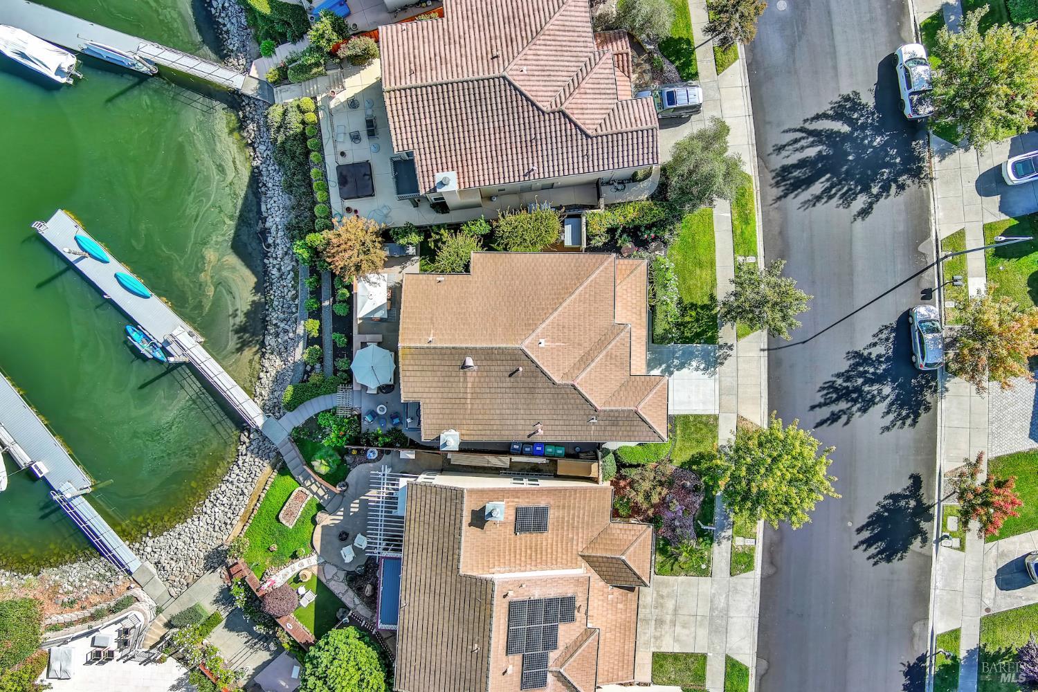 90 S Newport Dr