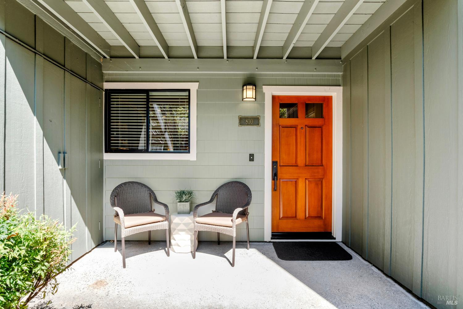 810 Augusta Cir