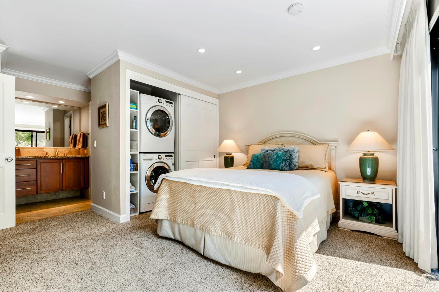810 Augusta Cir