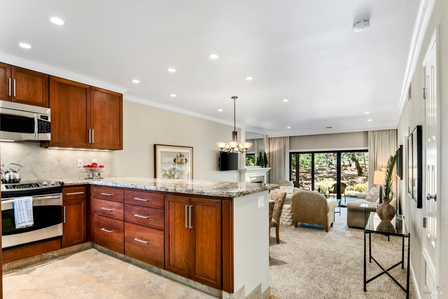810 Augusta Cir