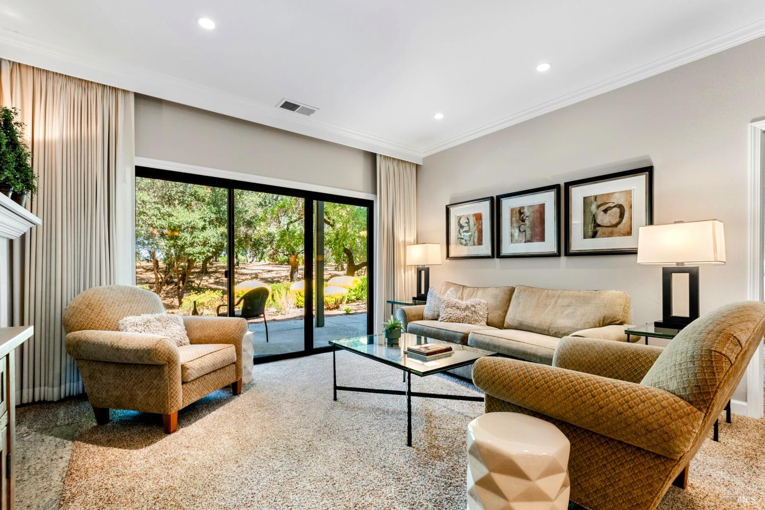 810 Augusta Cir