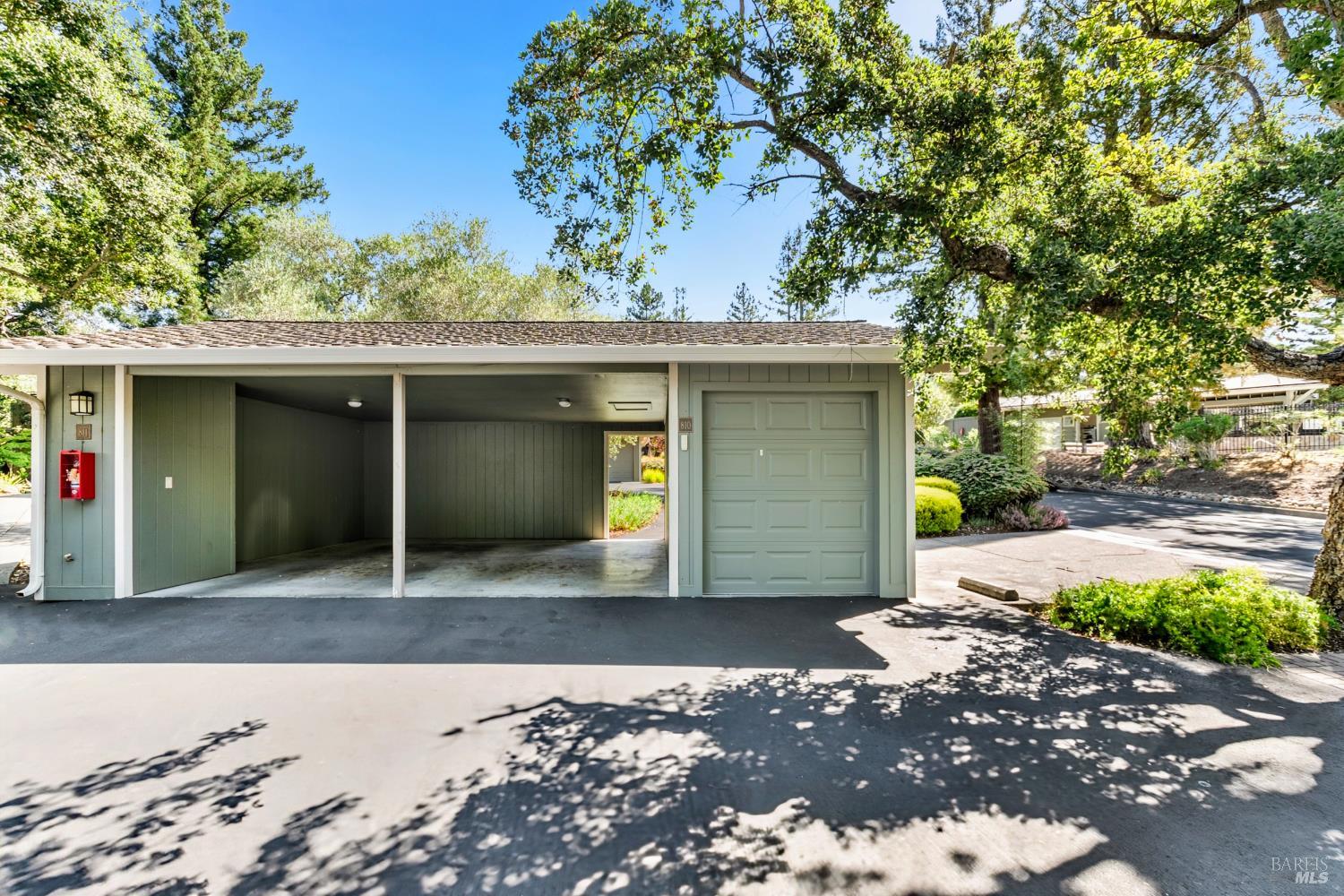 810 Augusta Cir