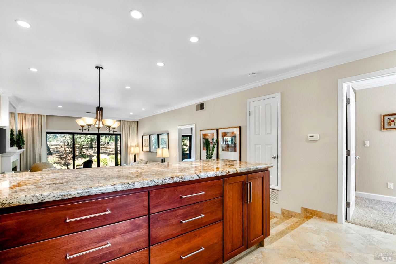 810 Augusta Cir