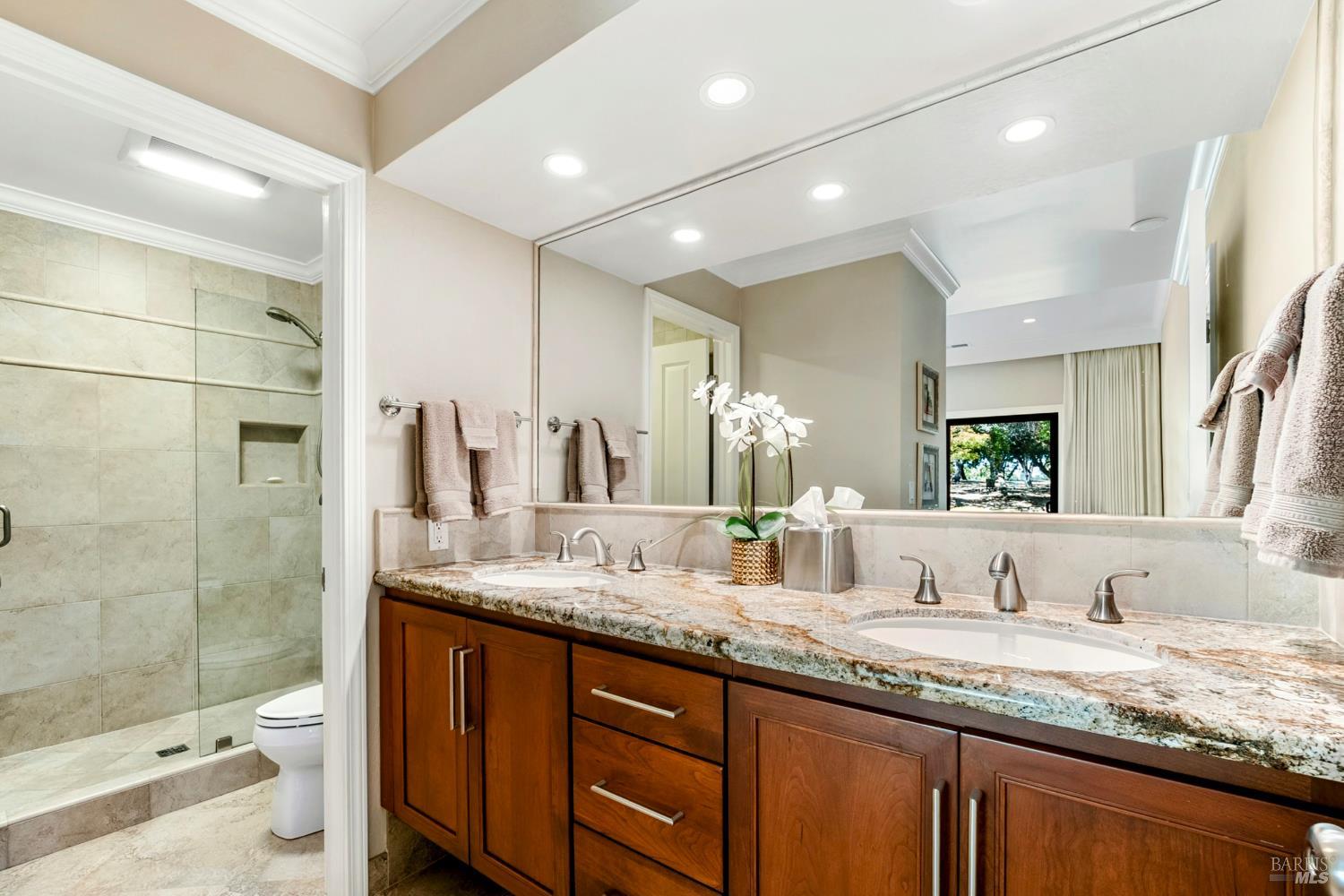 810 Augusta Cir