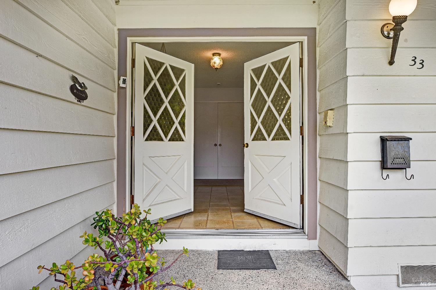 33 Kenwood St