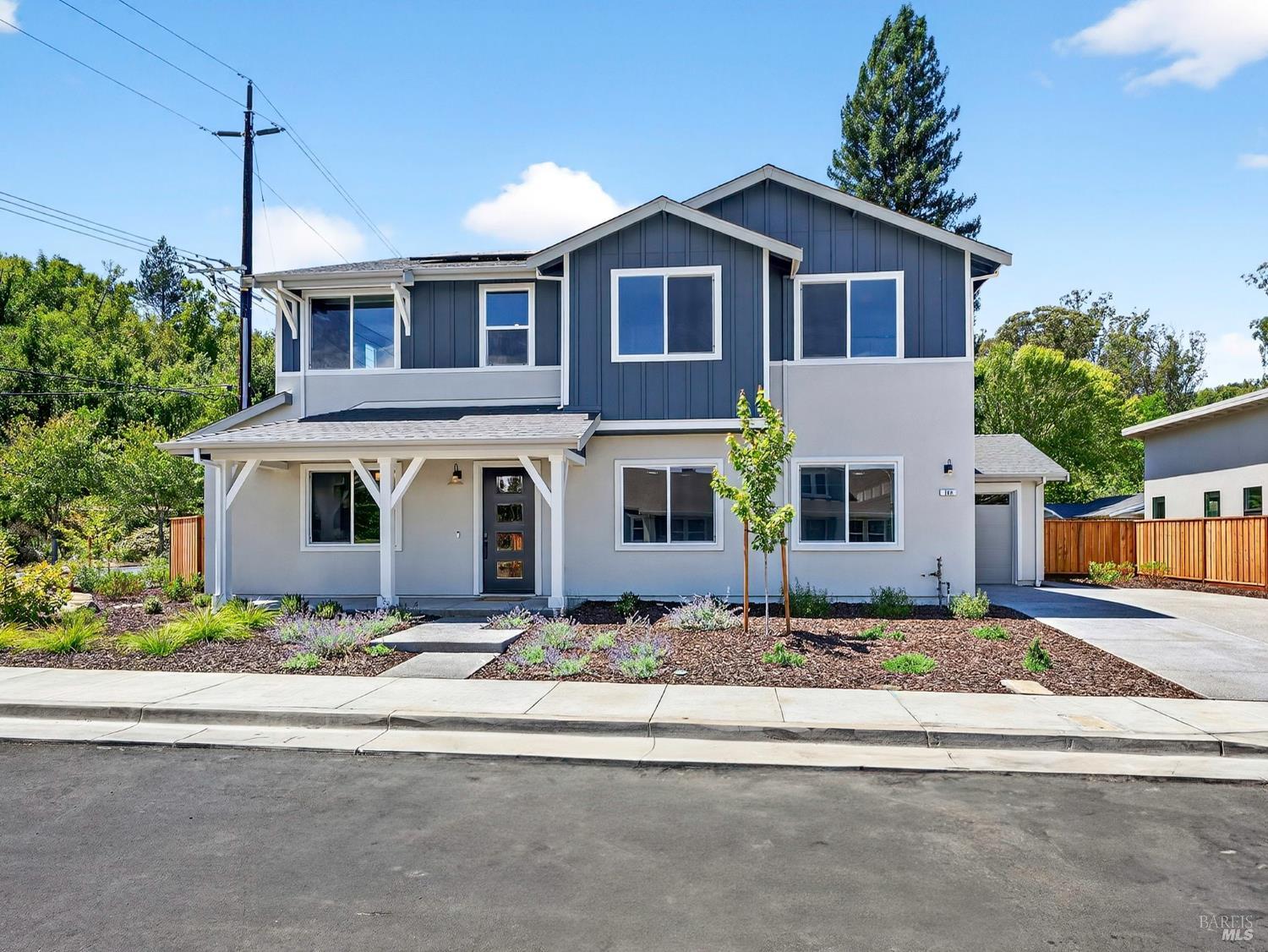 100 Waterstone Ct