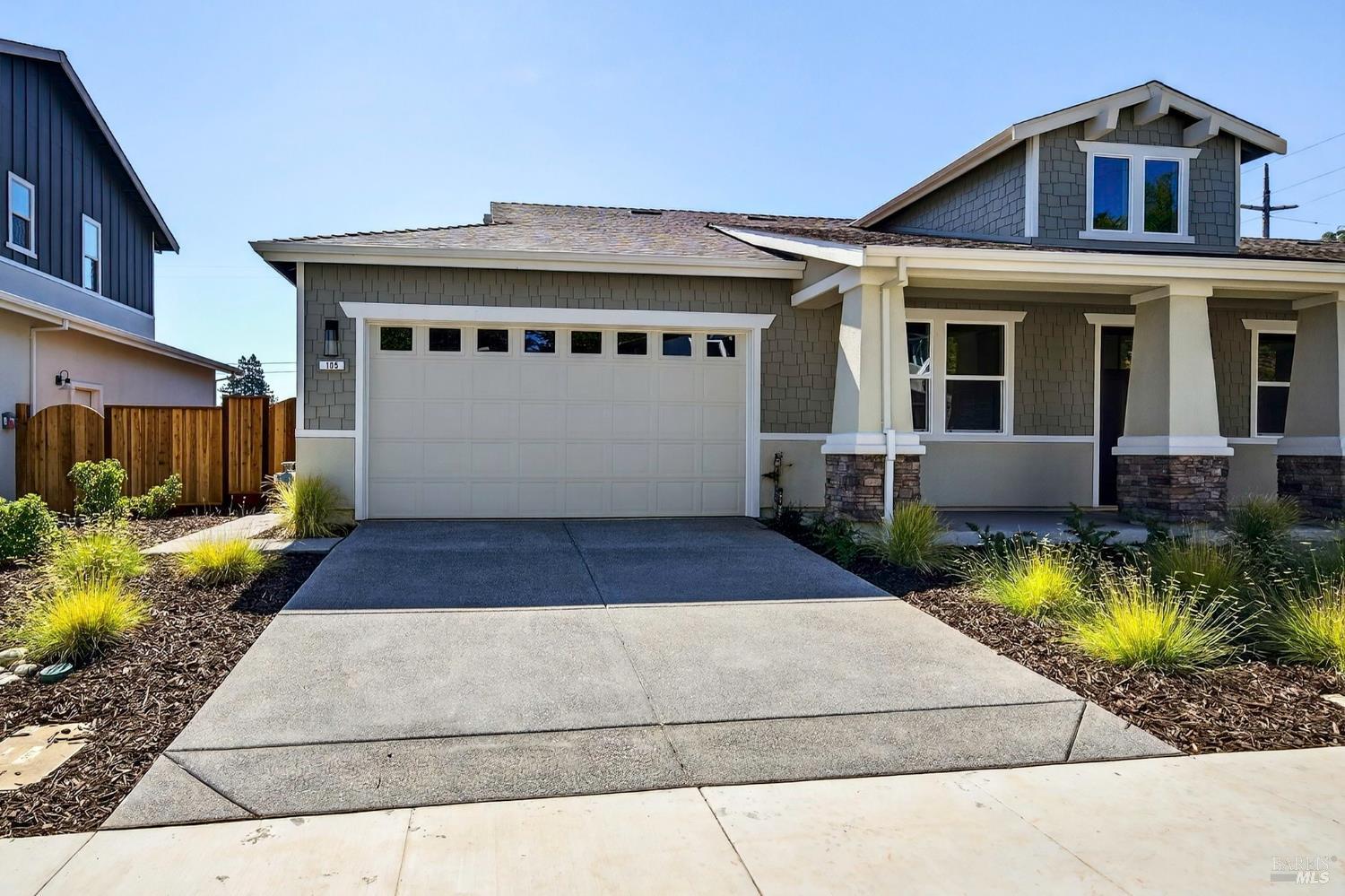 105 Waterstone Ct