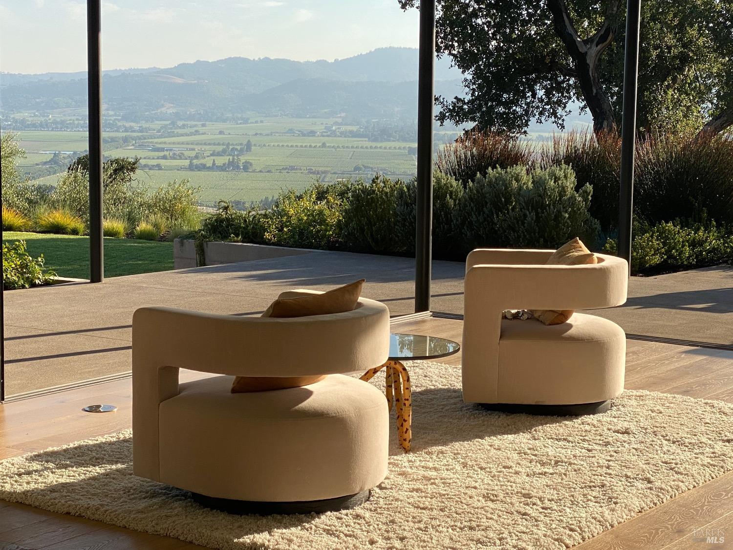 1200 Loma Vista Dr