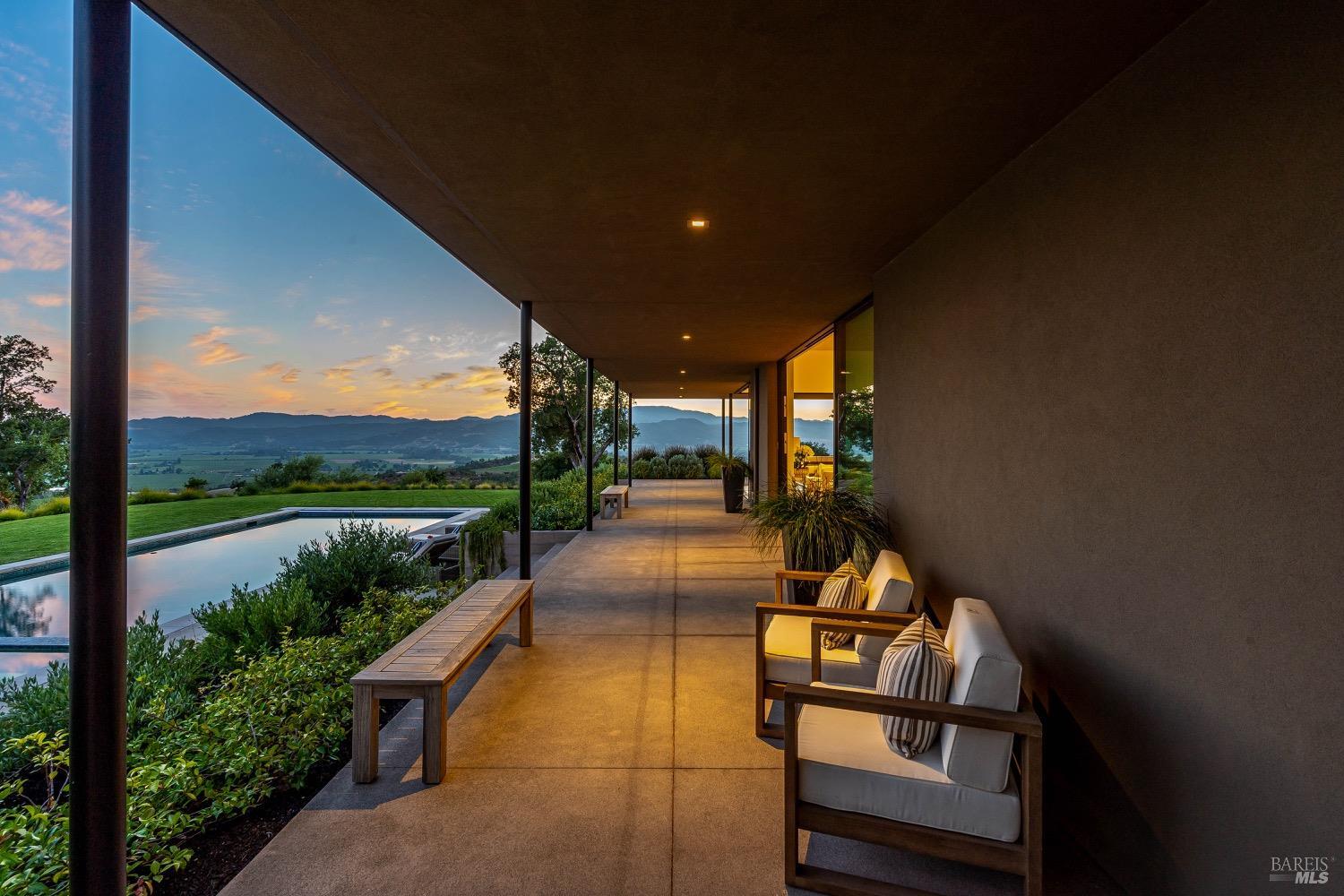 1200 Loma Vista Dr